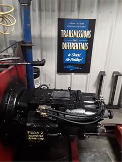 Eaton-Fuller RTLO18918B Transmission for a 2006 Kenworth T800