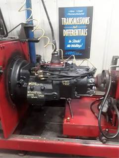 Eaton-Fuller RTLO18918B Transmission for a 2002 Peterbilt 379