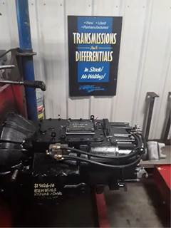 Eaton-Fuller RTLO18918B Transmission for a 2003 Peterbilt 379