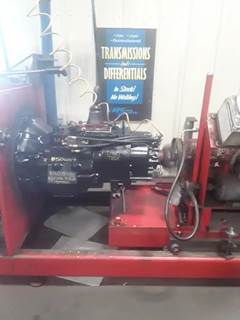 Eaton-Fuller RTLO18918B Transmission for a 2014 Kenworth T800