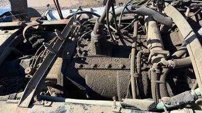 Eaton-Fuller RTLO18918B Transmission for a 2016 Peterbilt 389