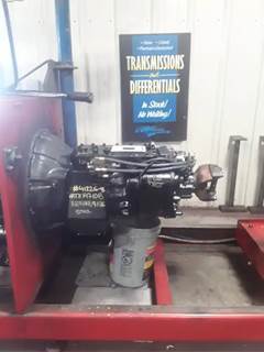 Eaton-Fuller RTX14710B Transmission for a 1993 Peterbilt 378
