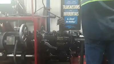 Spicer (TTC) ESO65-7A Transmission for a 1992 International 4900