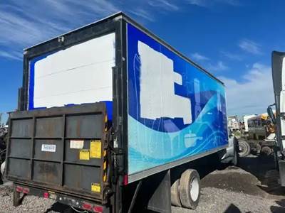Nice Used 20FT Van Box W/ Lift Gate