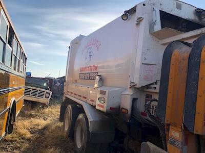 Good Used Labrie Garbage Bed. Selling Complete Bed With Hydraulic Tank