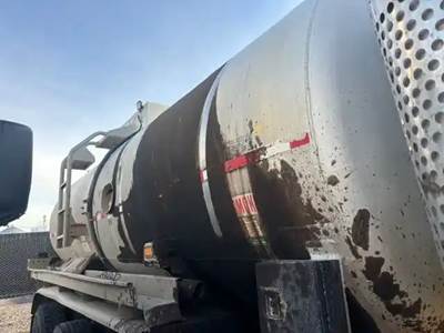 Used 4800 Gal Trailmaster Oil Tank With Pump,Dented On LH Side