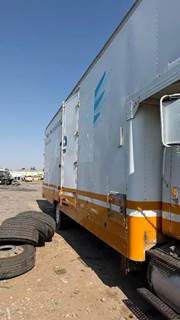 Used 26FT Boxvan Assembly with 5FT Overhang for International 8100
