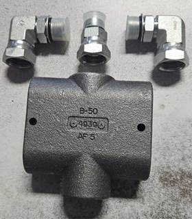 New Smithco Side Dump Non-Adjustable Proportional Hydraulic Flow Divider Valve