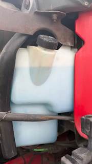 Freightliner Century Class 120 Windshield Washer Reservoir for a 2001 Freightliner C120
