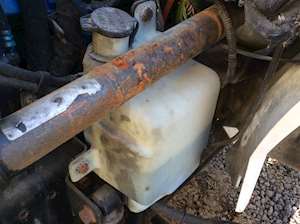 International 4200 Windshield Washer Reservoir