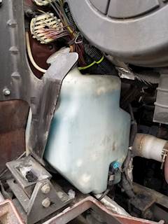 International 9200i Windshield Washer Reservoir