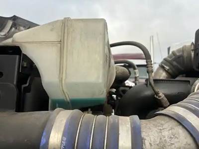 Kenworth T680 Windshield Washer Reservoir