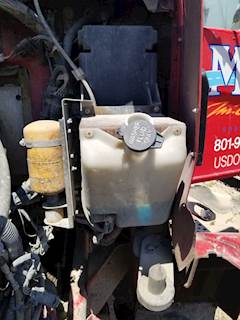 Kenworth T800 Windshield Washer Reservoir