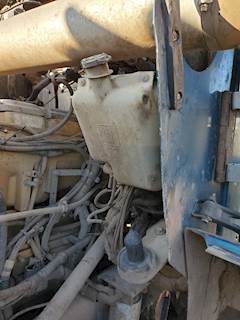 Kenworth T800 Windshield Washer Reservoir