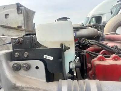 Peterbilt 367 Windshield Washer Reservoir