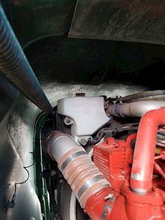 Peterbilt 386 Windshield Washer Reservoir