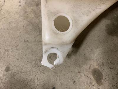 Peterbilt 386 Windshield Washer Reservoir