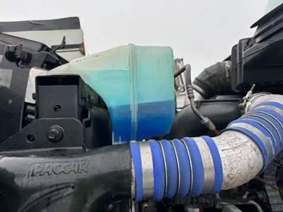 Peterbilt 579 Windshield Washer Reservoir