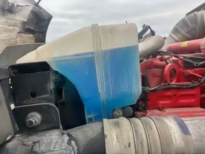 Peterbilt 579 Windshield Washer Reservoir