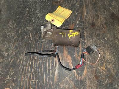 Ford F-600 Windshield Wiper Motor for a 1970 Ford F600