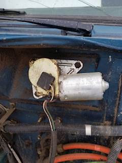 International F4900 Windshield Wiper Motor for a 1990 International F-4900