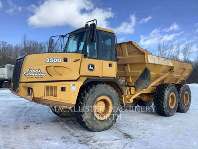 John Deere 250D Articulated Dump Truck