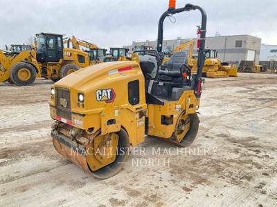 Caterpillar CB2.503 Smooth Drum Roller Compactor