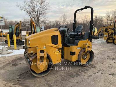 Caterpillar CB4.4 Smooth Drum Roller Compactor