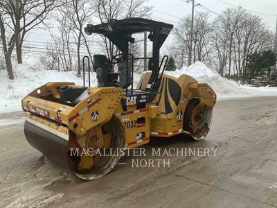 Caterpillar CB54 XW Tandem Vibratory Roller