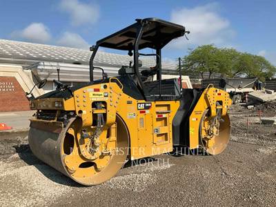 Caterpillar CB64B Z Smooth Drum Roller Compactor