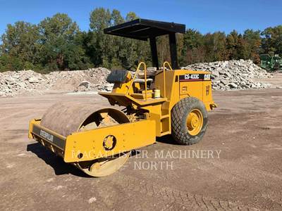 Caterpillar CS433C Smooth Drum Roller Compactor