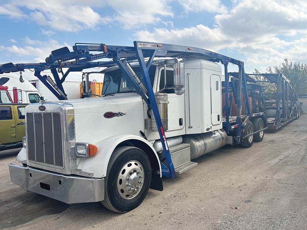 2007 Peterbilt 379 Car Carrier Truck 475HP For Sale South Sioux