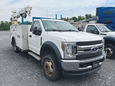 Ford F-550 XL Super Duty Dually Day Cab Truck - 288HP