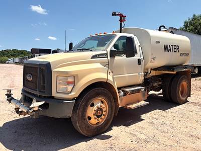 Ford F-750 Day Cab Truck - 335HP
