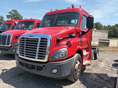Freightliner Cascadia 113 Evolution Day Cab Truck - 470HP