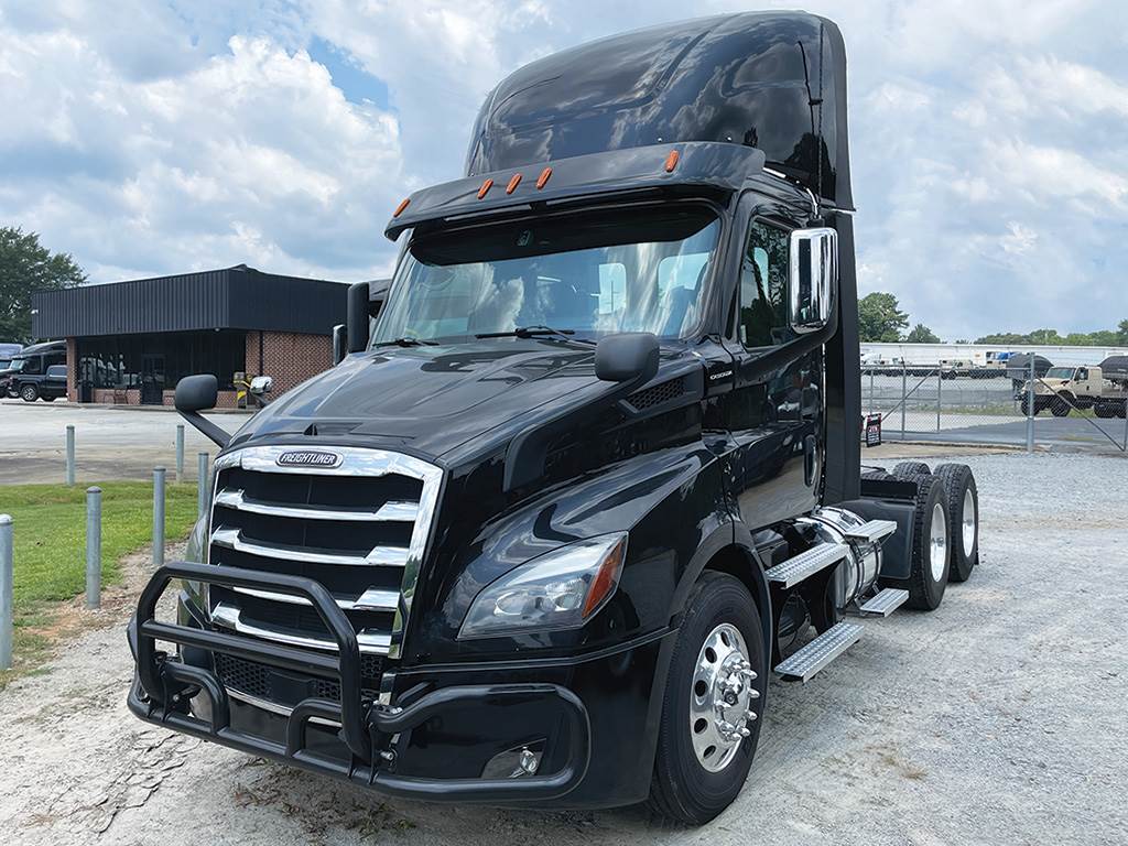 2021 Freightliner Cascadia 116 Day Cab Truck Detroit 450HP For Sale