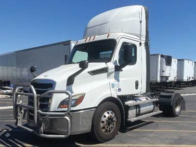 Freightliner Cascadia 116 Day Cab Truck - Detroit 410HP
