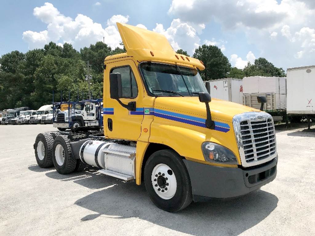 2017 Freightliner Cascadia 125 Day Cab Truck Detroit 435HP For Sale