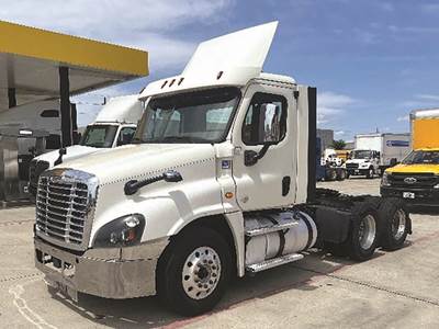 Freightliner Cascadia 125 Day Cab Truck - Detroit 435HP