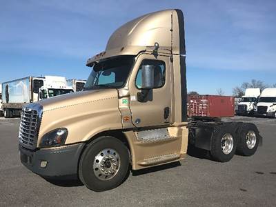 Freightliner Cascadia 125 Evolution Day Cab Truck - Detroit 455HP