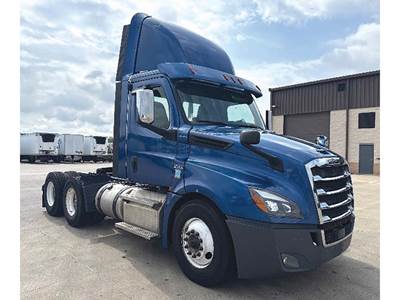 Freightliner Cascadia 126 Day Cab Truck - Detroit 455HP