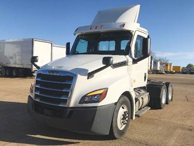 Freightliner Cascadia 126 Day Cab Truck - Detroit 435HP