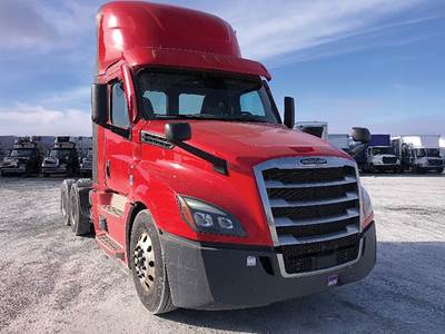 Freightliner Cascadia 126 Day Cab Truck - Detroit 435HP
