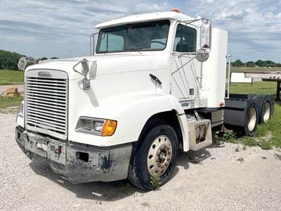 Freightliner FLD112 Day Cab Truck - Caterpillar 430HP