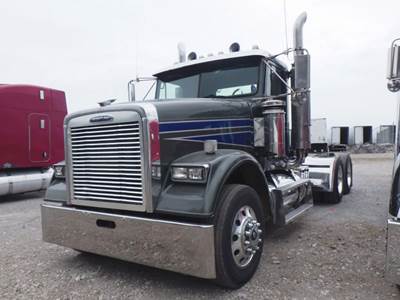 Freightliner FLD120 Classic Day Cab Truck - Detroit 500HP