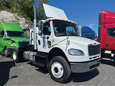 Freightliner M2 106 Day Cab Truck - Detroit 350HP