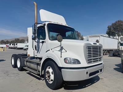 Freightliner M2 112 Day Cab Truck - Detroit 350HP