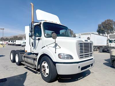 Freightliner M2 112 Day Cab Truck - Detroit 410HP