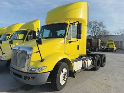 International 8600 Day Cab Truck - 410HP