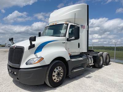 International LT625 Day Cab Truck - Cummins 400HP
